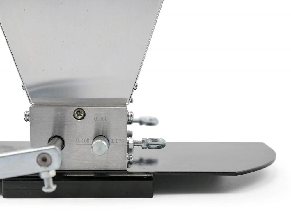 Hullwrecker® 2-roller Grain Mill & Base 3 Hullwrecker® 2-roller Grain Mill & Base - Image 3