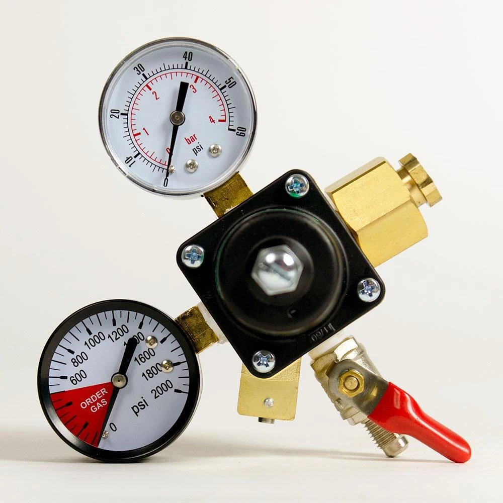 Dual Gauge CO2 Regulator 1 Dual Gauge CO2 Regulator